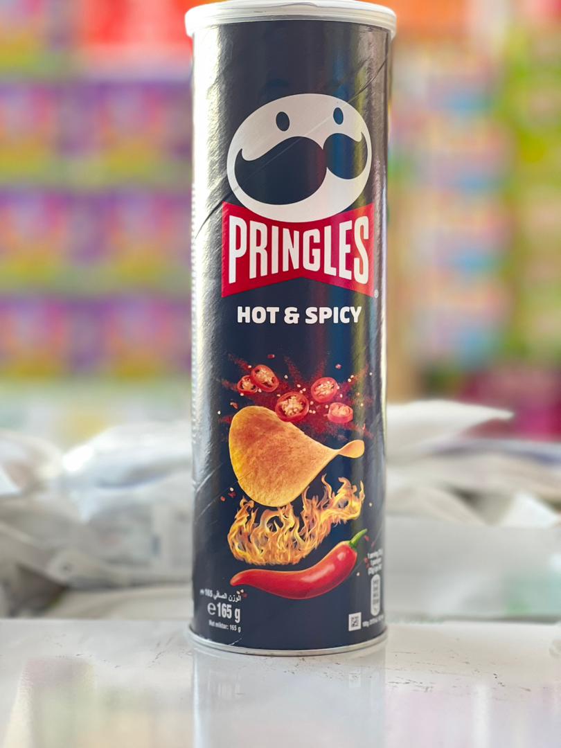 چیپس پرینگلز مشکی با طعم تند و آتشین 165 گرمی pringles